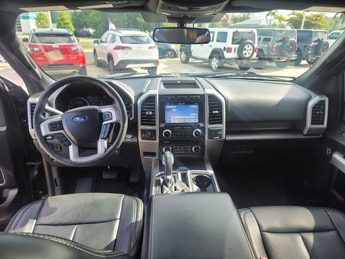 Used 2018 Ford F150 Lariat w/ Equipment Group 502A Luxury AWD/4WD image 15