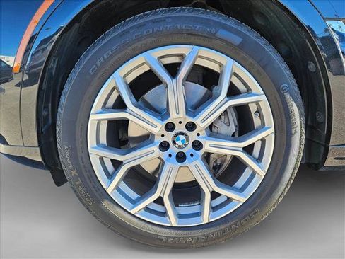 Used 2024 BMW X7 xDrive40i image 23