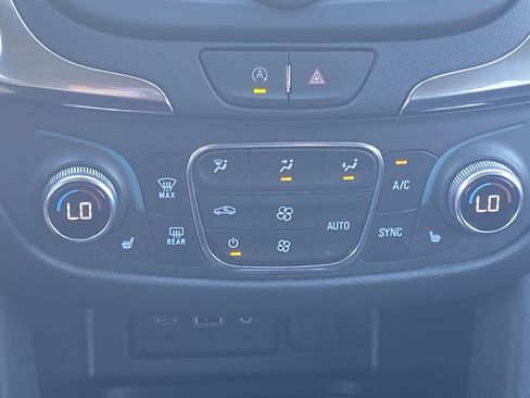 Used 2024 Chevrolet Equinox LT AWD/4WD image 18