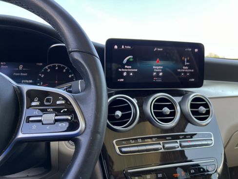 Certified 2021 Mercedes-Benz GLC 300 image 31