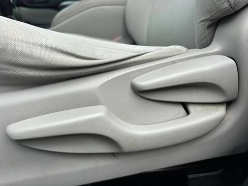 Used 2015 Toyota Highlander LE FWD image 15