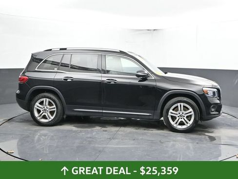 Used 2023 Mercedes-Benz GLB 250 4MATIC image 3