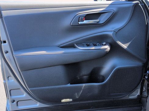 Used 2023 Toyota Crown XLE image 14