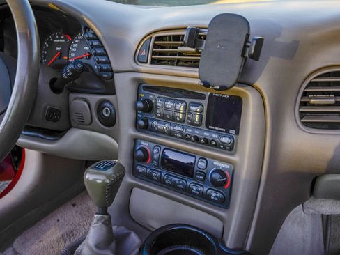 Used 2003 Chevrolet Corvette 50th Anniversary Edition w/ Preferred Equipment Group image 44