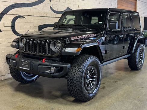 Used 2024 Jeep Wrangler Unlimited Rubicon AWD/4WD image 10
