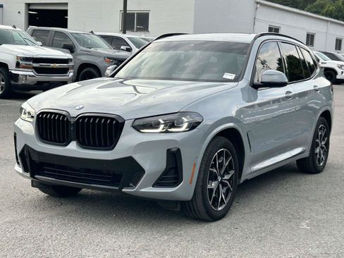 Used 2024 BMW X3 xDrive30i w/ Premium Package w/ZPA AWD/4WD image 3