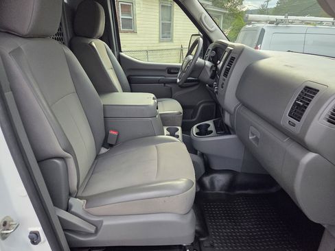 Used 2020 Nissan NV 3500 SV image 12