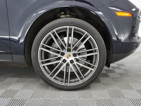 Certified 2023 Porsche Cayenne S AWD/4WD image 14