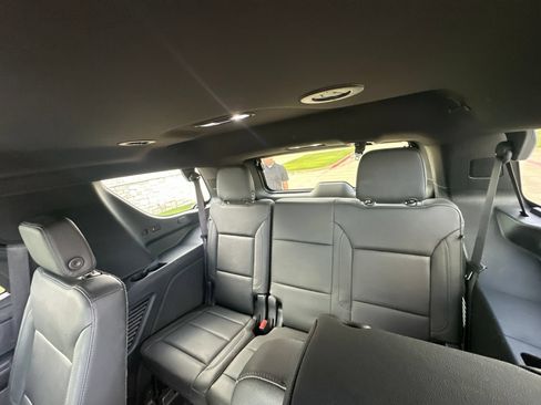 Used 2021 Chevrolet Tahoe Z71 w/ Rear Media and Nav Package AWD/4WD image 16