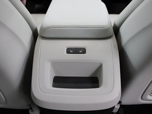Certified 2023 Volvo XC60 B5 Core w/ Climate Package AWD/4WD image 23