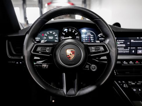 Used 2020 Porsche 911 Carrera 4S AWD/4WD image 10