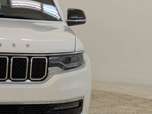 Used 2024 Jeep Wagoneer Series II image 11