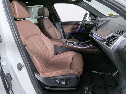 Certified 2023 BMW X7 xDrive40i w/ Premium Package AWD/4WD image 29