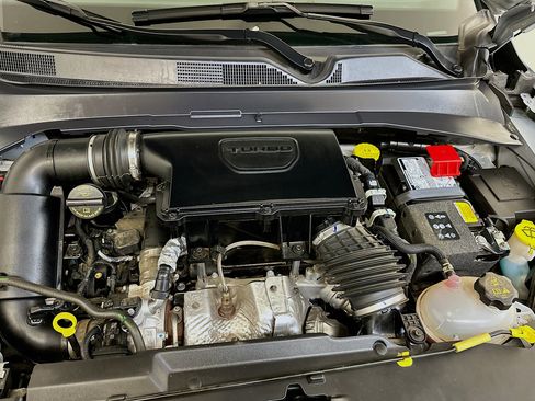 Used 2025 Jeep Compass Limited image 33