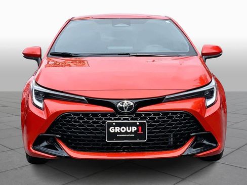 Used 2025 Toyota Corolla SE image 3