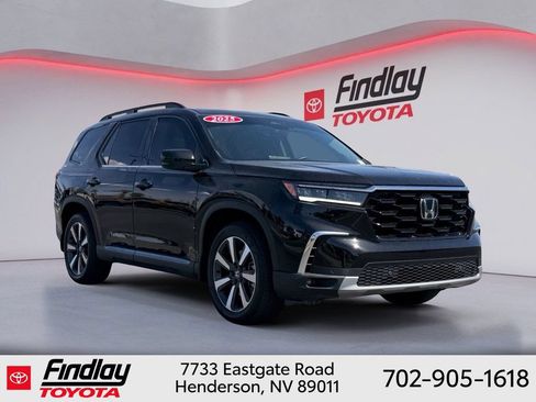 Used 2025 Honda Pilot Touring image 4