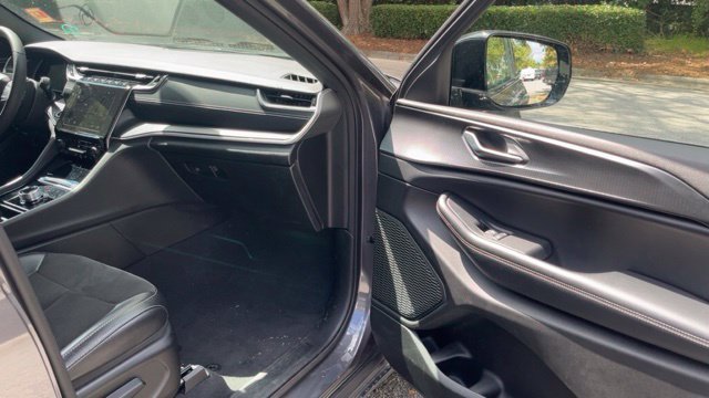 Used 2023 Jeep Grand Cherokee L Laredo AWD/4WD image 10