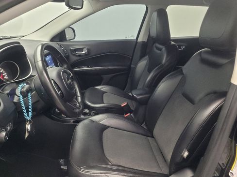 Used 2019 Jeep Compass Latitude AWD/4WD image 17