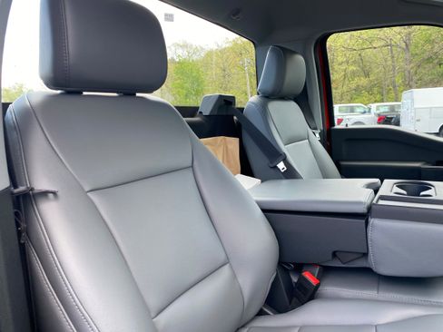 New 2025 Ford F550 4x4 Regular Cab Super Duty image 20