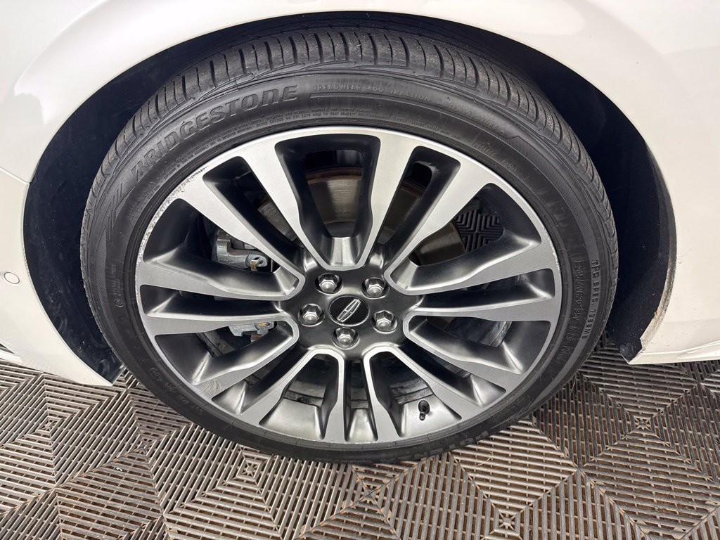 Used 2018 Lincoln Continental Select AWD/4WD image 30