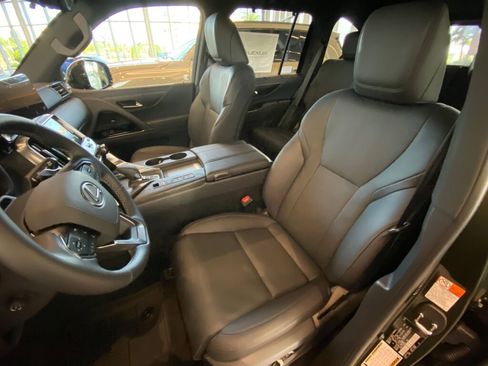 New 2025 Lexus LX 700h Overtrail image 5