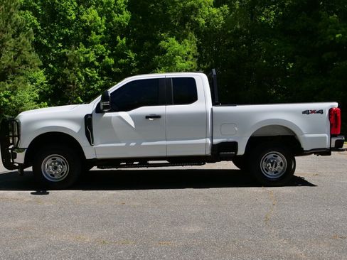 Used 2023 Ford F350 XL w/ XL Chrome Package AWD/4WD image 35