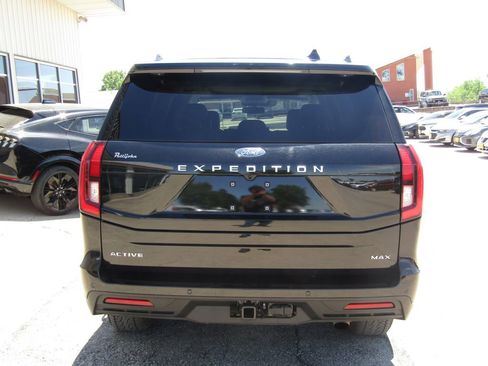 Certified 2025 Ford Expedition Max Active AWD/4WD image 4