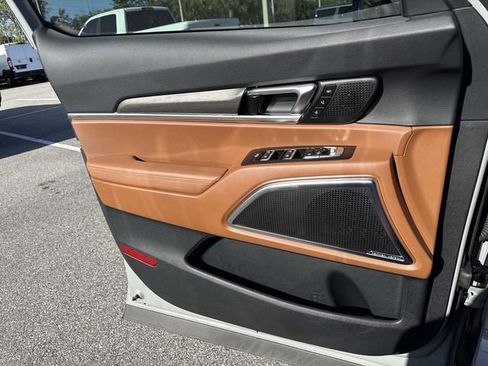 Used 2025 Kia Telluride SX Prestige X-Line image 19