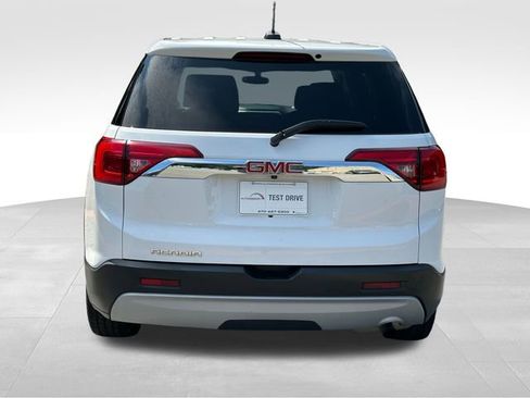 Used 2017 GMC Acadia SLE image 4