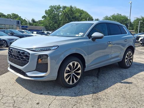 New 2026 Audi Q3 quattro 2.0T AWD/4WD image 2