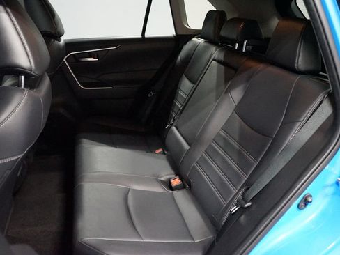 Used 2021 Toyota RAV4 XLE Premium FWD image 28