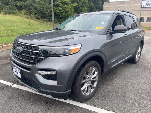 Used 2022 Ford Explorer XLT w/ Equipment Group 202A AWD/4WD image 1