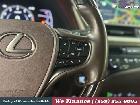 Used 2019 Lexus ES 350 w/ Premium Package FWD image 26