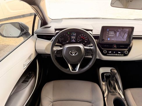 Used 2024 Toyota Corolla SE image 25