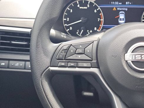 Used 2025 Nissan Altima 2.5 SV AWD/4WD image 23