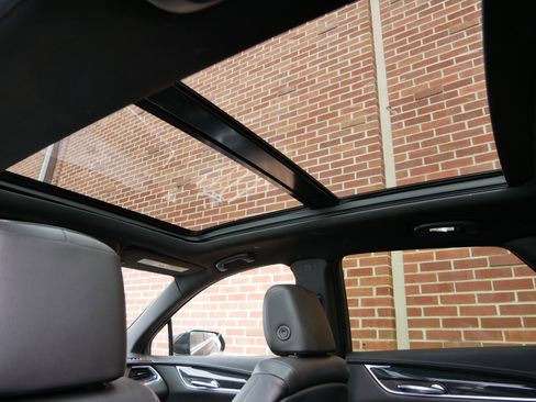 Used 2020 Cadillac XT5 Premium Luxury image 12