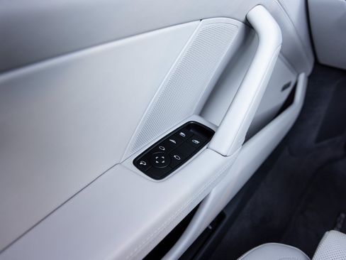 Used 2024 Porsche 911 Carrera S image 23