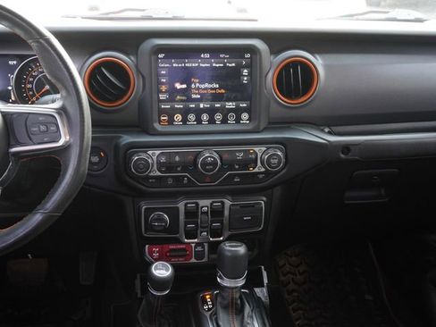 Used 2023 Jeep Gladiator Mojave w/ LED Lighting Group AWD/4WD image 15