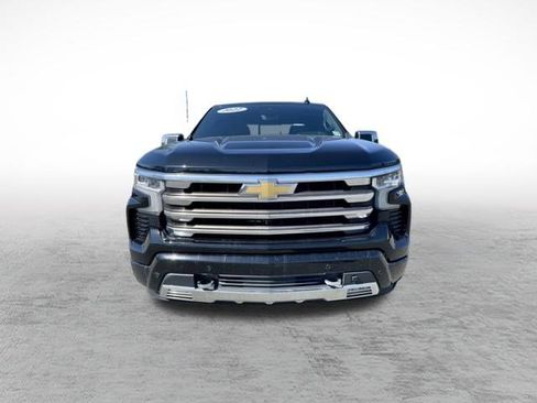 Used 2022 Chevrolet Silverado 1500 High Country w/ High Country Premium Package image 2
