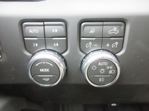 New 2026 GMC Sierra 2500 AT4 w/ AT4 Premium Plus Package image 18