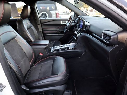 Certified 2023 Ford Explorer ST-Line w/ Class IV Trailer Tow Package image 20