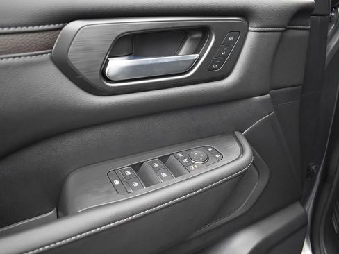 New 2025 Nissan Armada SL w/ Convenience Package image 28