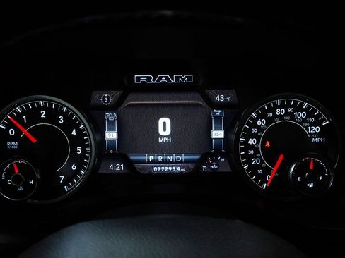 Used 2019 RAM 1500 Laramie image 22