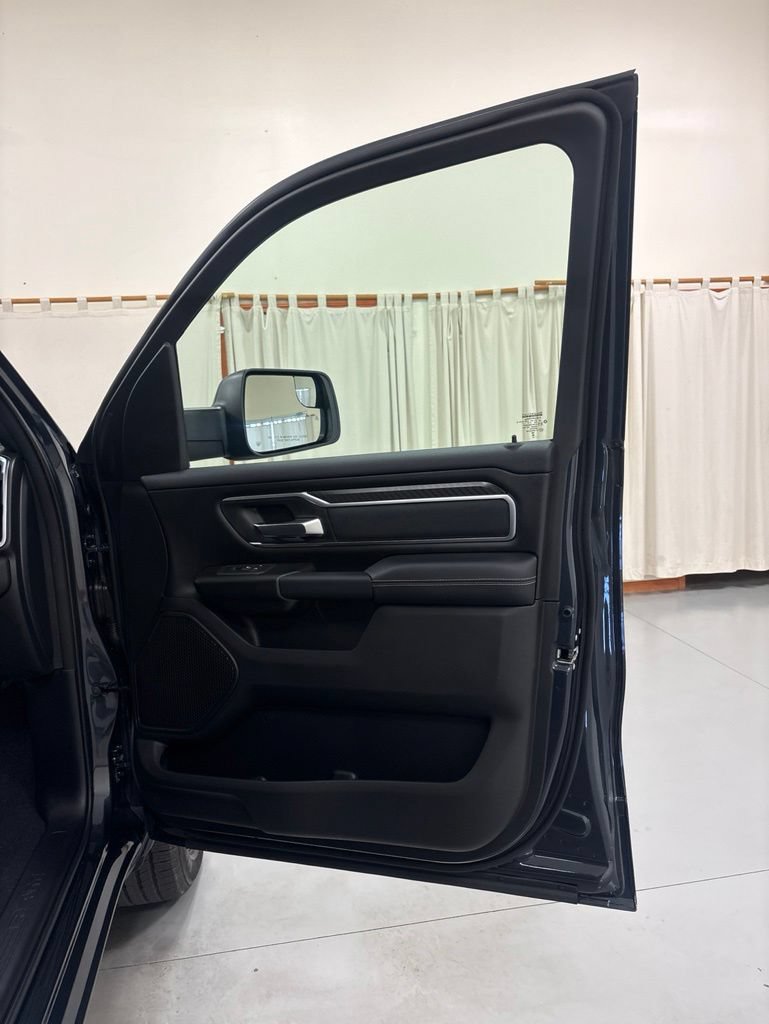 New 2026 RAM 1500 Big Horn AWD/4WD image 27