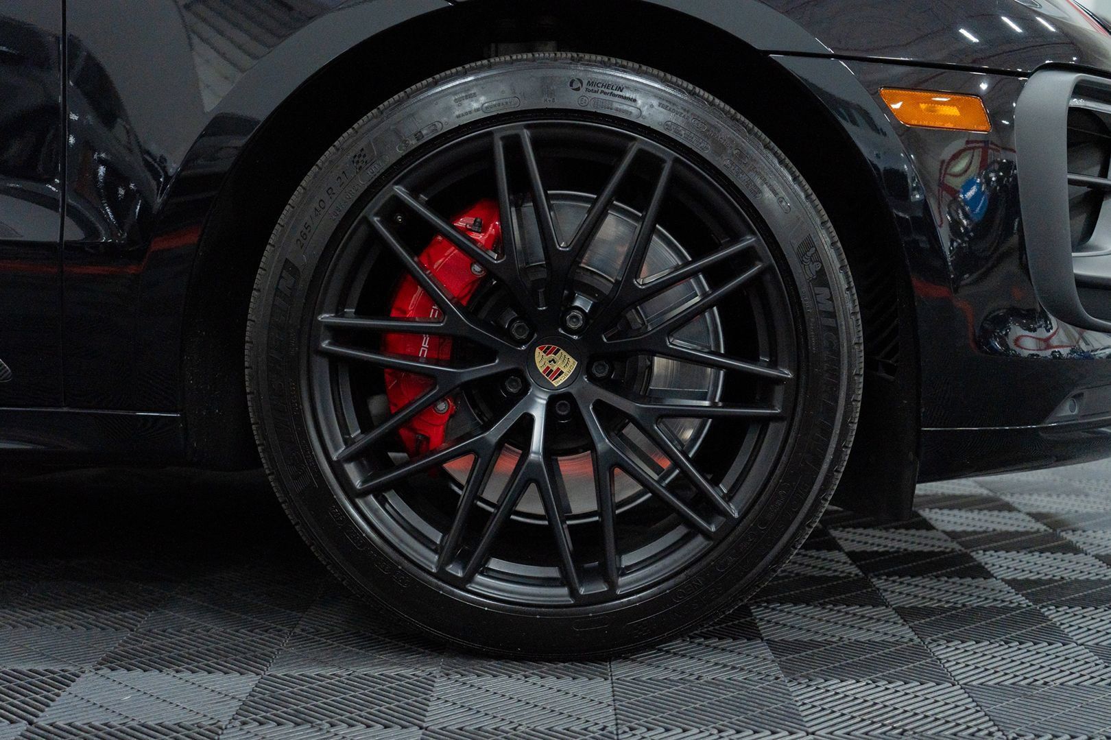Used 2022 Porsche Macan GTS AWD/4WD image 14