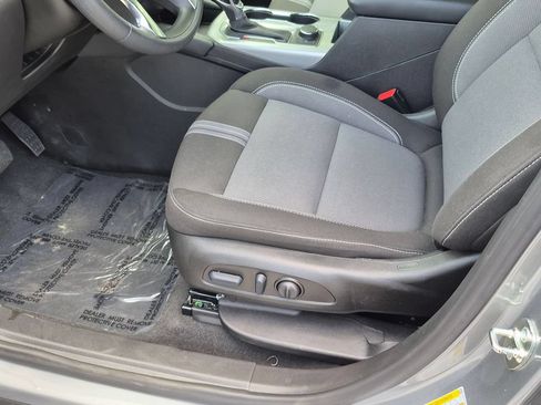 Used 2025 Chevrolet Blazer LT FWD image 20