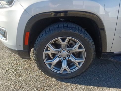 Used 2022 Jeep Wagoneer Series II image 10