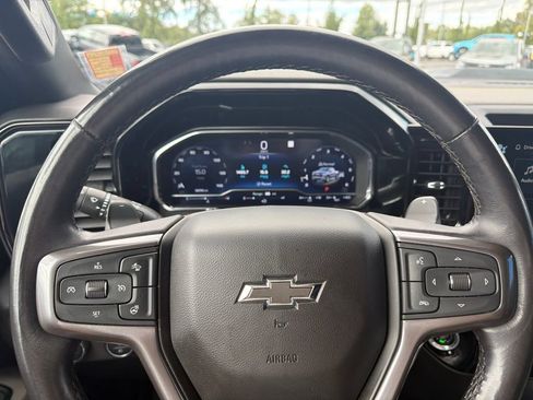 Used 2022 Chevrolet Silverado 1500 ZR2 w/ Technology Package AWD/4WD image 11