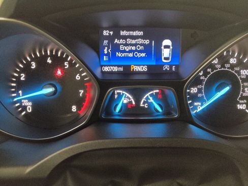 Used 2017 Ford Escape Titanium FWD image 23