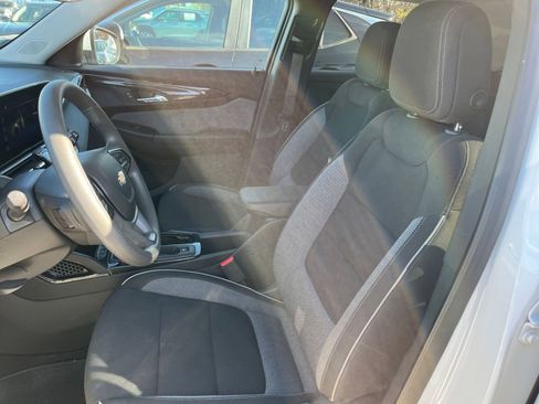 Used 2025 Chevrolet TrailBlazer LT image 24